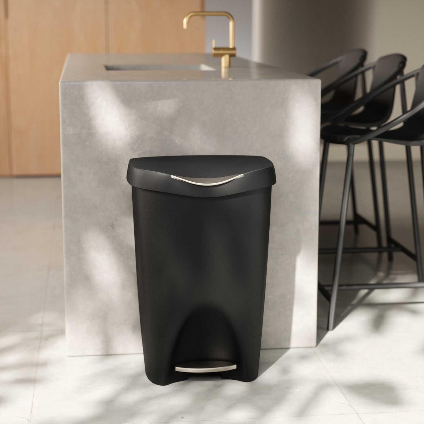 Step-On Kitchen Trash Can - Kitchen Calm