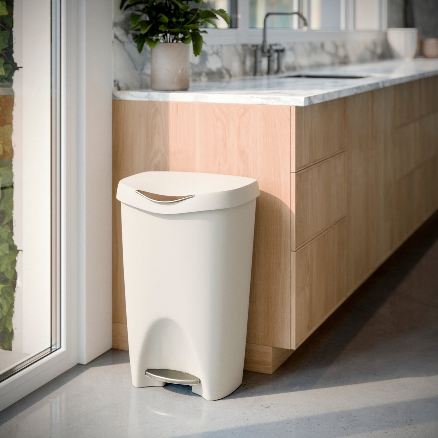 Step-On Kitchen Trash Can - Kitchen Calm