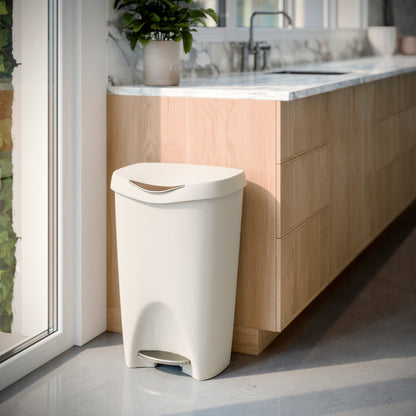Step-On Kitchen Trash Can - Kitchen Calm