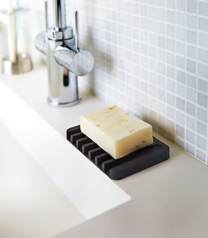 Self-Draining Silicone Soap Tray - Bathroom Reset