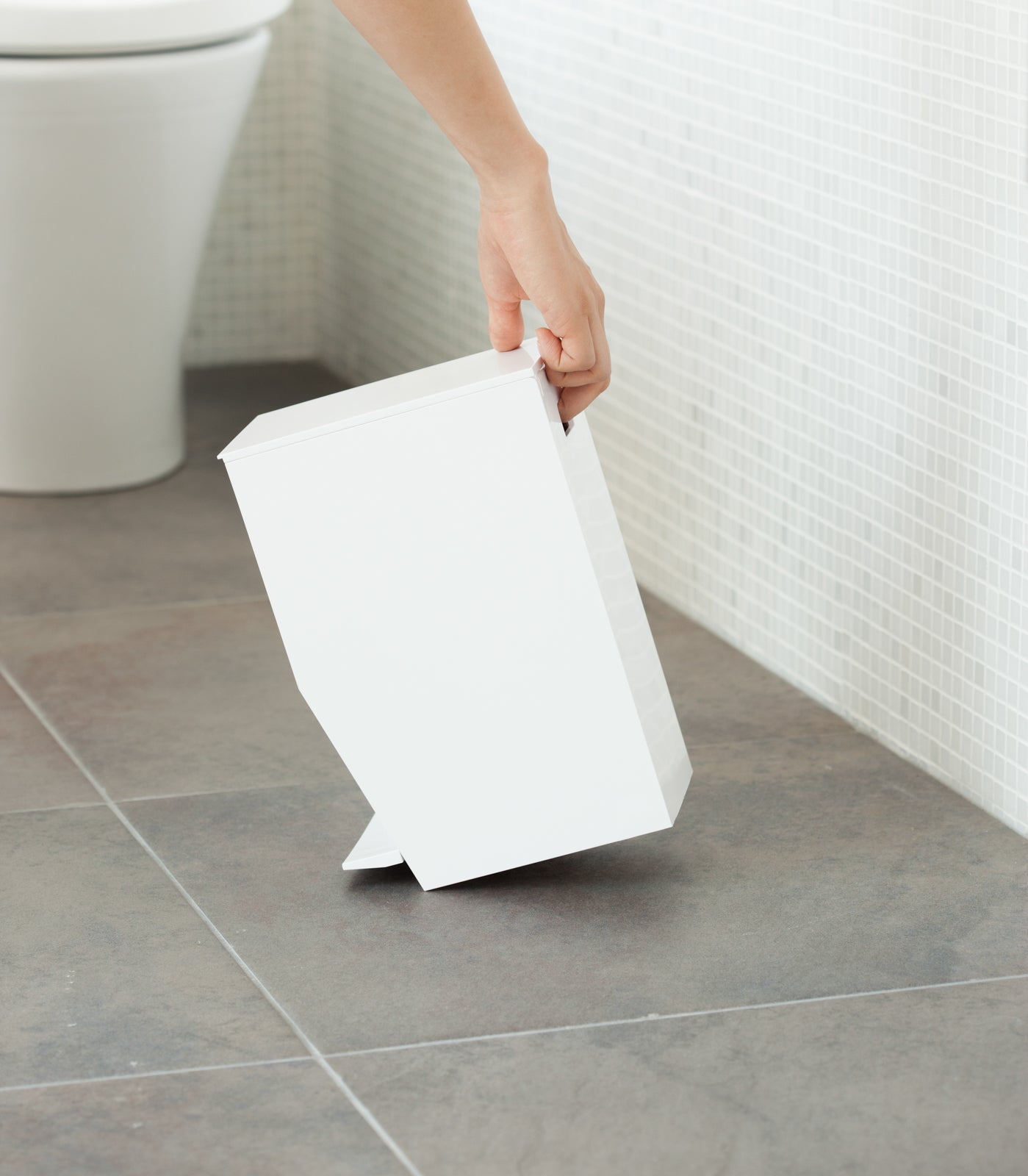 Compact Step Trash Can - Neat Corners
