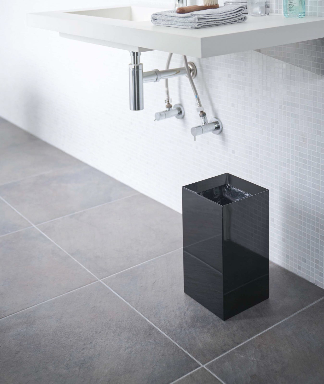 Compact Open-Top Trash Can - Neat Corners